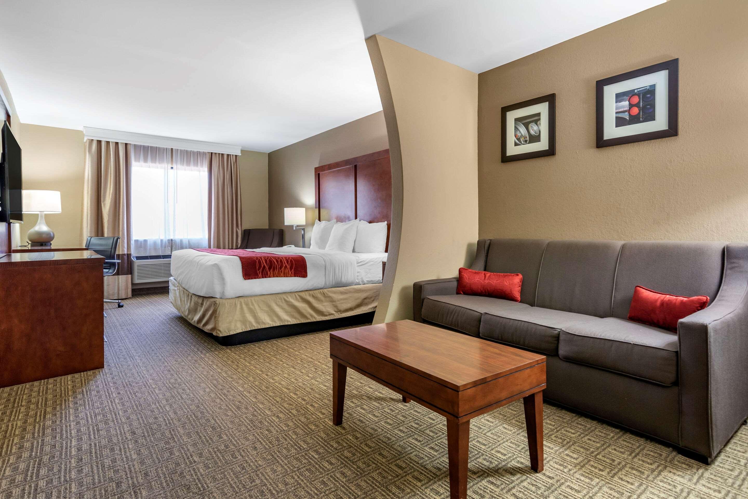 Comfort Inn & Suites Leeds I-20 Buitenkant foto
