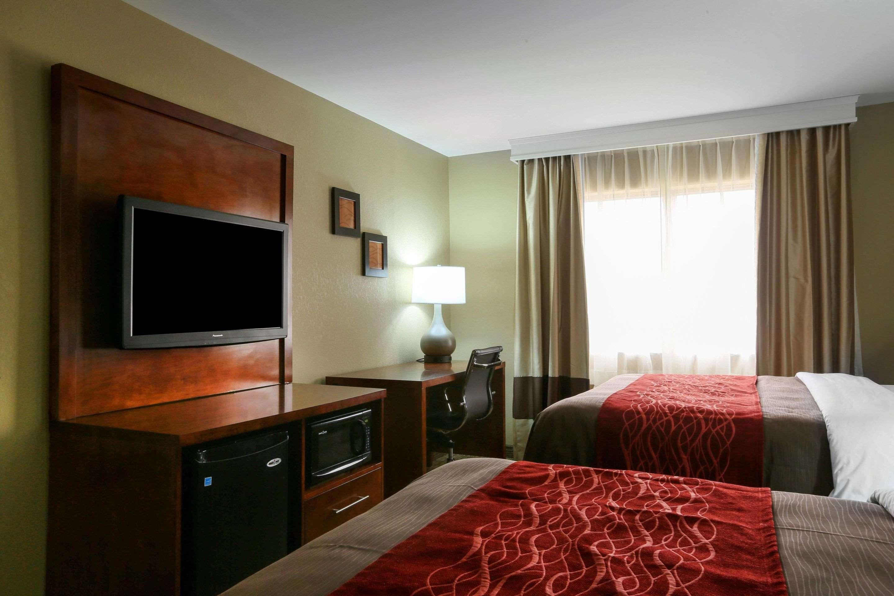 Comfort Inn & Suites Leeds I-20 Buitenkant foto