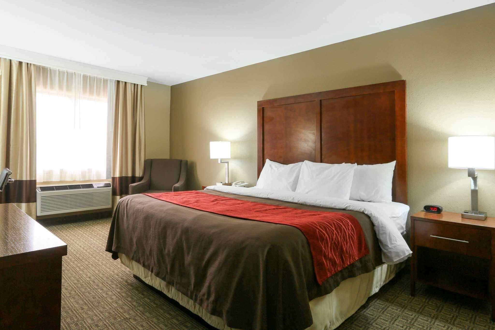 Comfort Inn & Suites Leeds I-20 Buitenkant foto