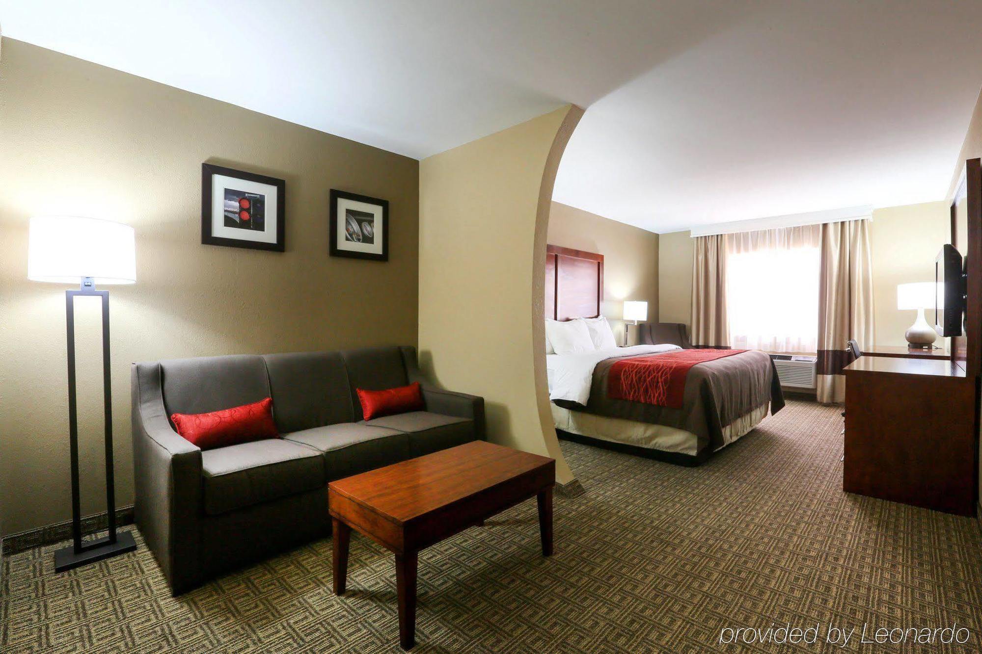 Comfort Inn & Suites Leeds I-20 Buitenkant foto